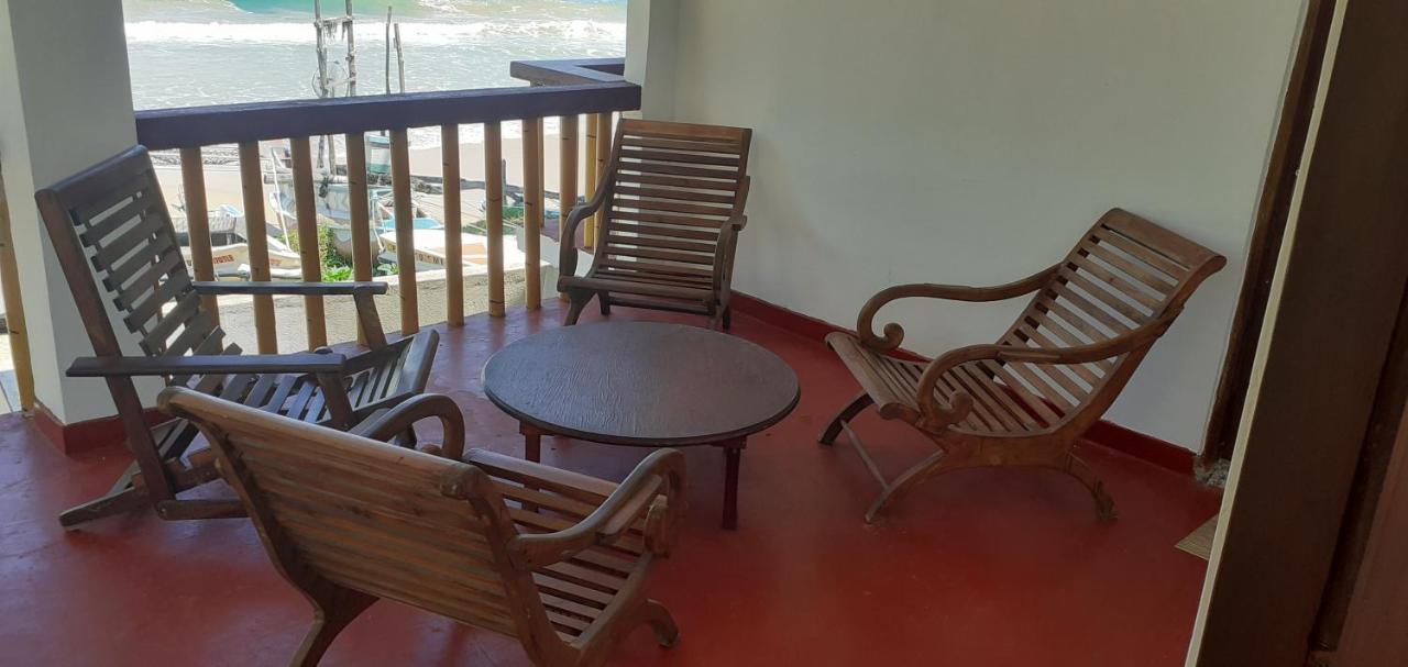 Kiralawella Beach Inn Matara Exterior photo