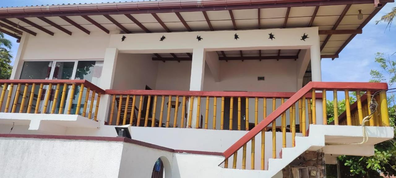 Kiralawella Beach Inn Matara Exterior photo