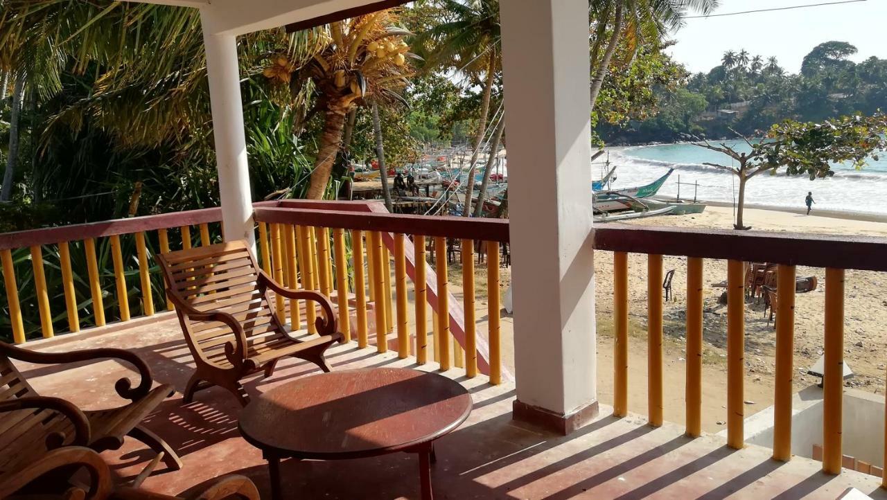 Kiralawella Beach Inn Matara Exterior photo